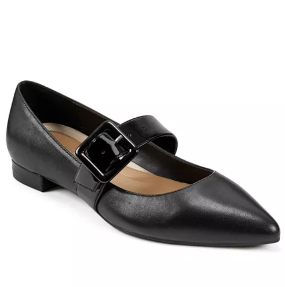 NWOB Aerosoles Final Score Flats